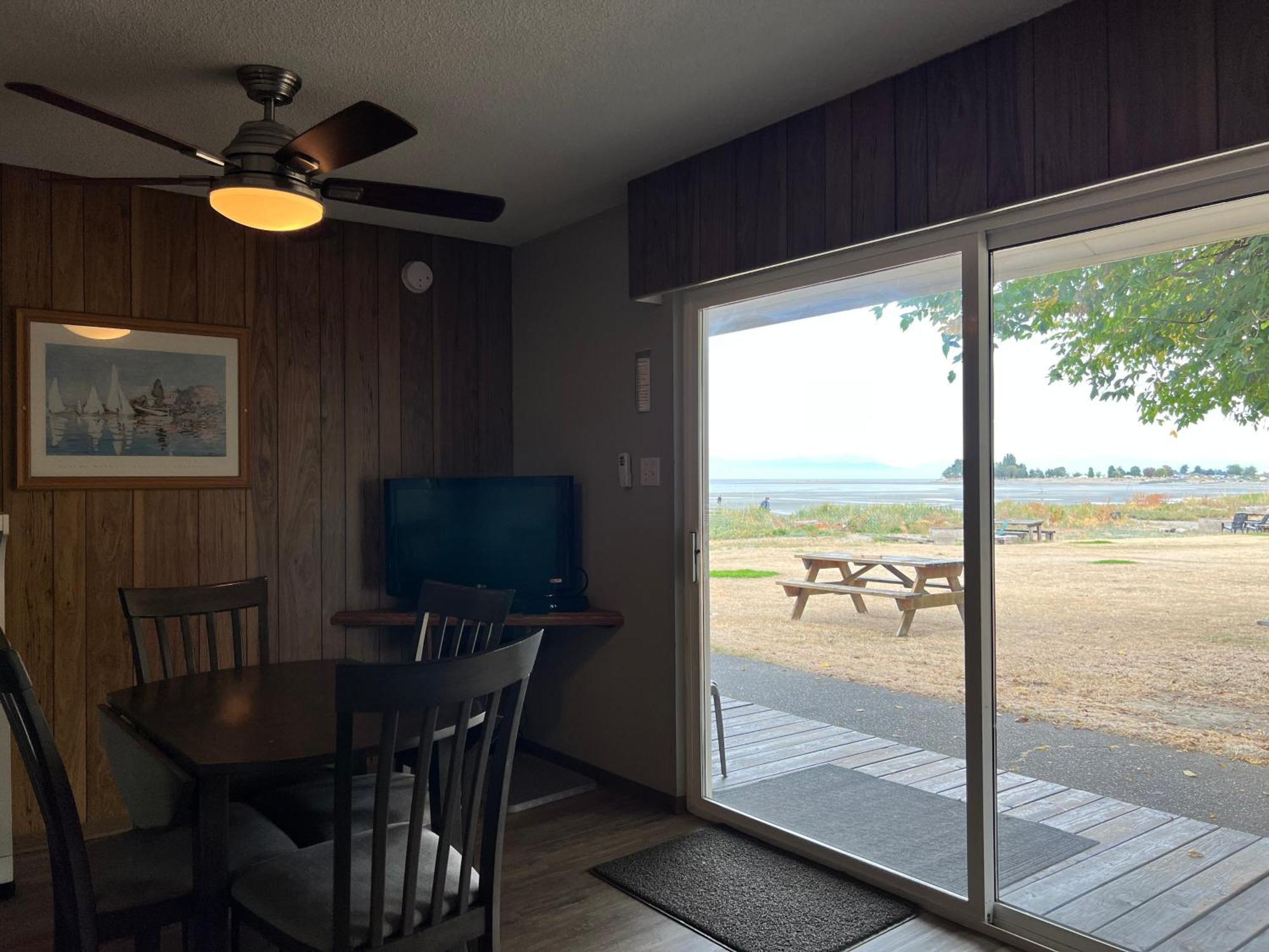 Sea Edge Motel Parksville Pokój zdjęcie