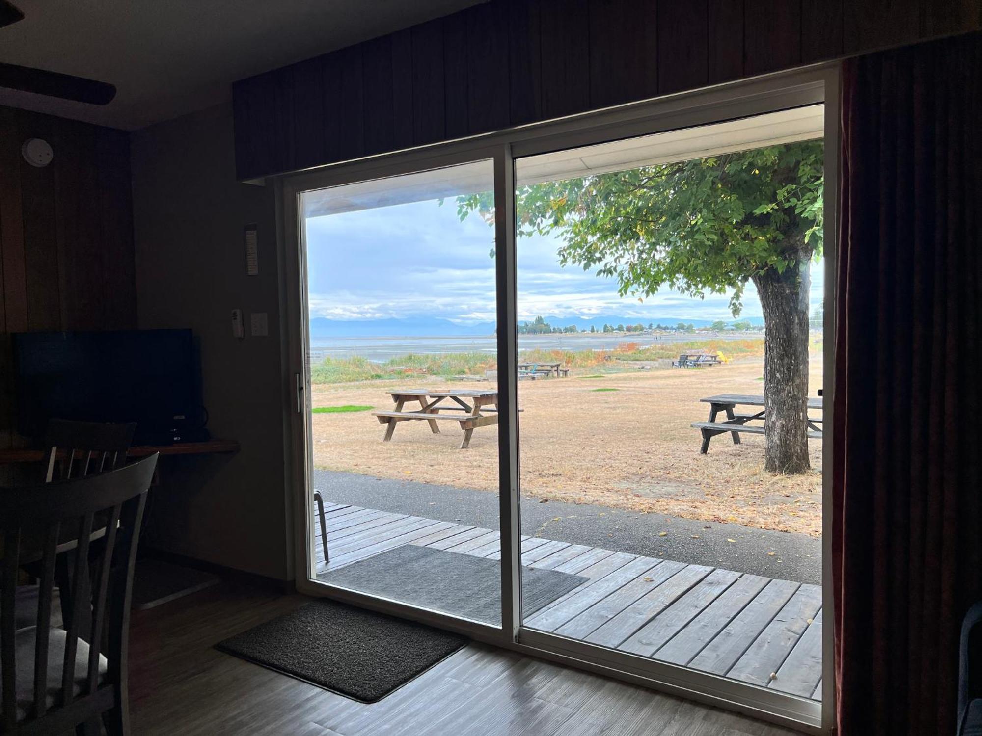 Sea Edge Motel Parksville Zewnętrze zdjęcie